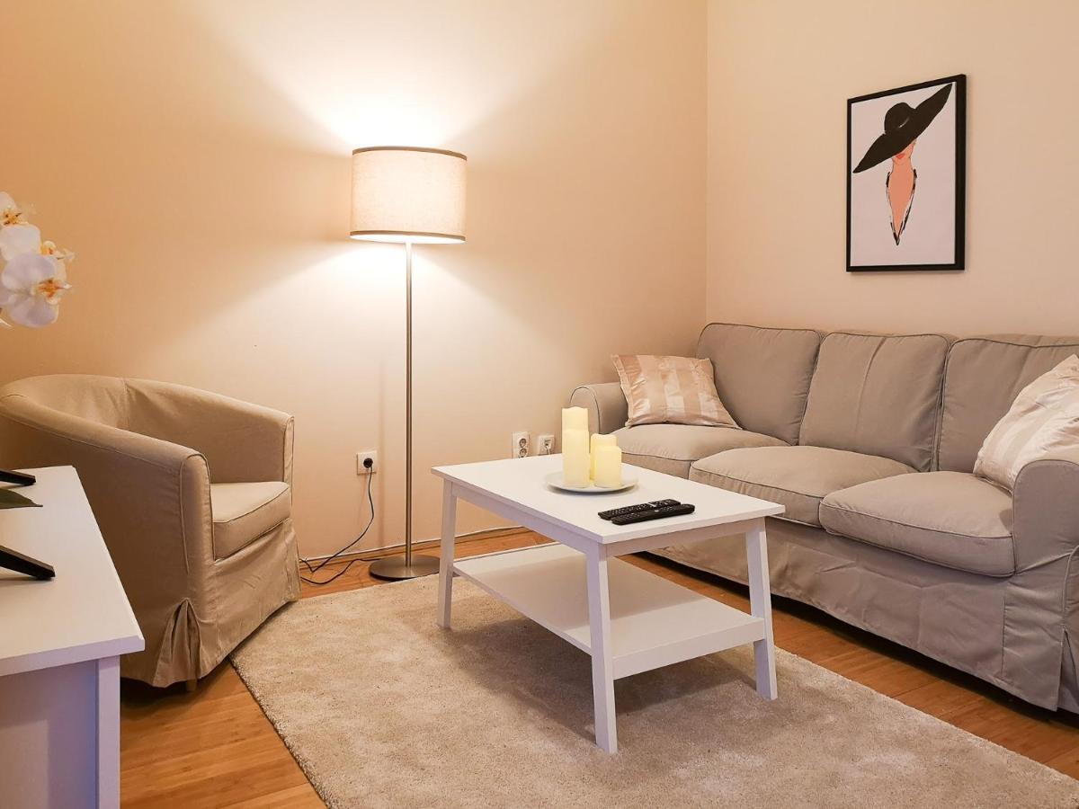 Filinhome Papa Suite 3 Novi Sad Ngoại thất bức ảnh