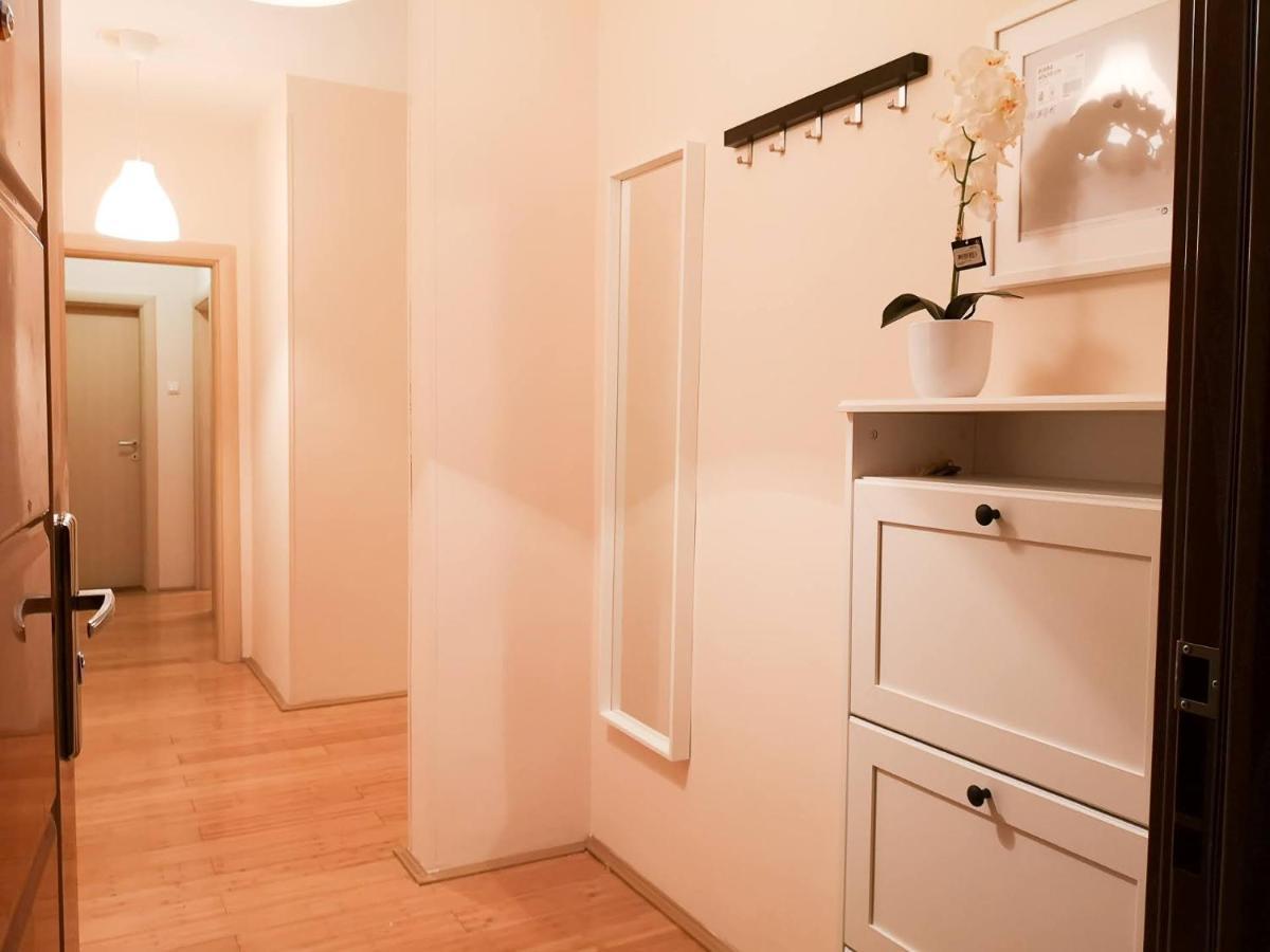 Filinhome Papa Suite 3 Novi Sad Ngoại thất bức ảnh