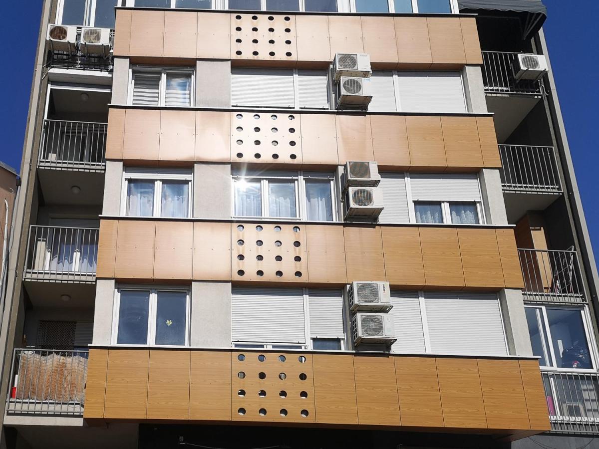 Filinhome Papa Suite 3 Novi Sad Ngoại thất bức ảnh